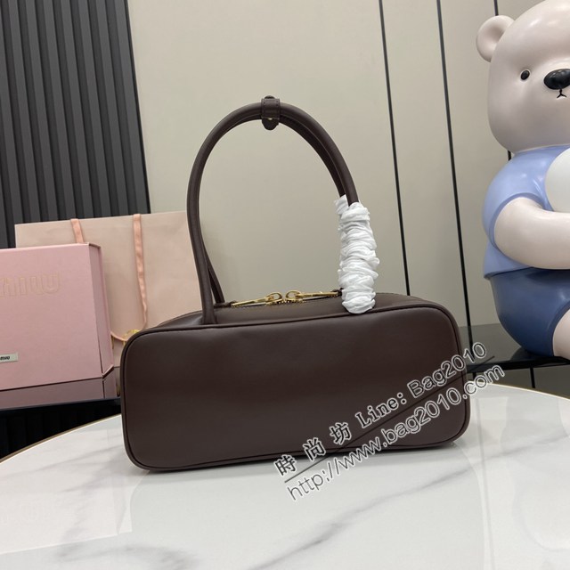 MIU MIU專櫃繆繆最新款Beau手袋原廠皮手提肩背包 jh2744型號：5BB173